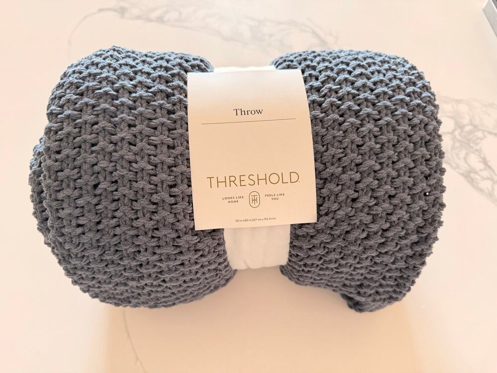 Threshold Chunky Knit Throw Blanket Blue 50x60 Chenille Soft NWT Target